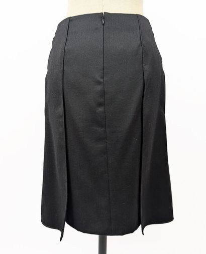 CHANEL
Straight-cut black wool skirt with...