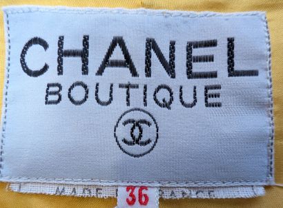 CHANEL - Store
Two-piece set: 
- Yellow wool...