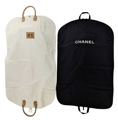 CHANEL
Cotton carrying case featuring the...
