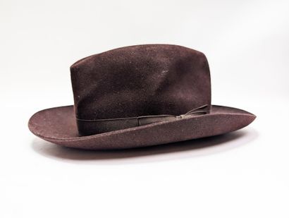 Set of hats and a beret from the brands PEBEO,...