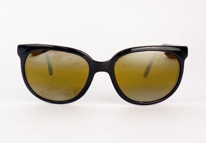 VUARNET
Black acetate sunglasses with Pouilloux...