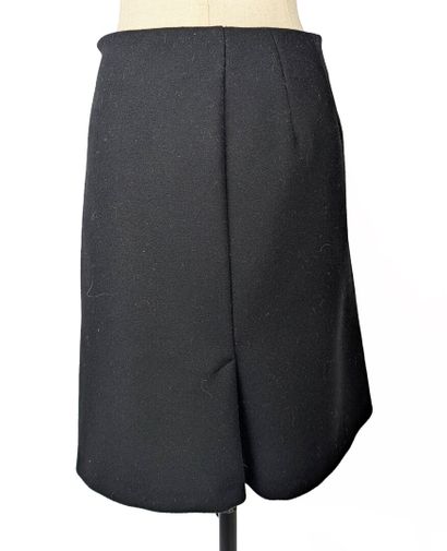 MAX MARA
Black wool skirt, straight cut,...