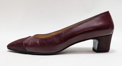 RENE MANCINI
Set of two pairs of high-heeled...