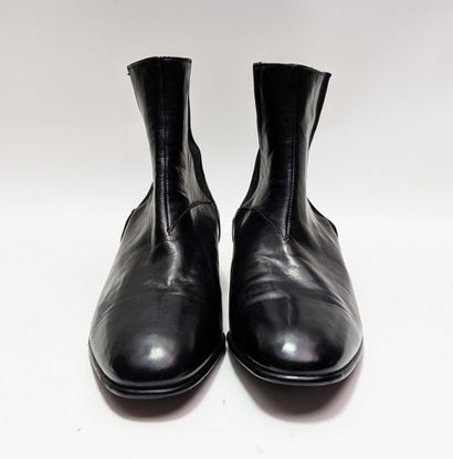 CHARLES JOURDAN
Pair of leather ankle boots....