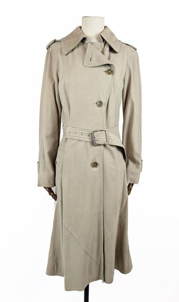 MAX MARA
Beige leather trench coat with a...