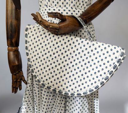 BALDROME
Cotton set with a Provençal blue...