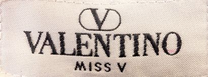 VALENTINO - Miss V
Two-piece suit in gray...