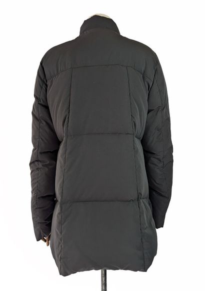 PAUL & JOE SISTER
Black mid-length quilted...