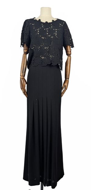 RENA LANGE
Two-piece set:
- Black crocheted...