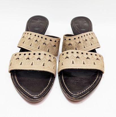 MAX MARA
Beige leather sandals with 4 cm...
