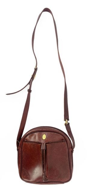 Must by CARTIER 
Small game bag in burgundy...