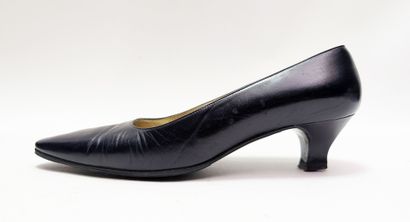 RENE MANCINI
Set of two pairs of high-heeled...