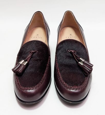 LARIO
Pair of burgundy leather and fur heels...