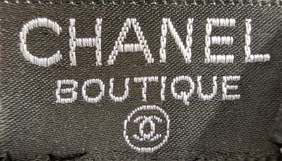 CHANEL - Boutique
Midnight blue box-cut leather...