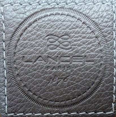 LANCEL
Soft gray grained leather bag, Louyetu...