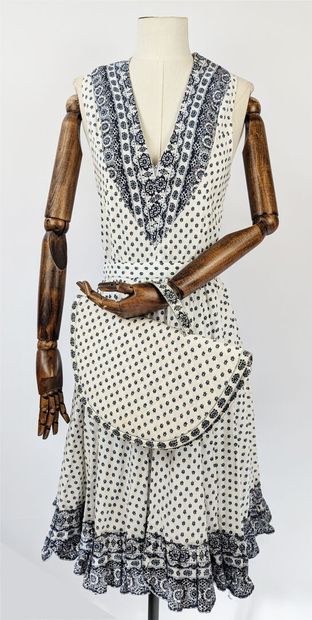 BALDROME
Cotton set with a Provençal blue...
