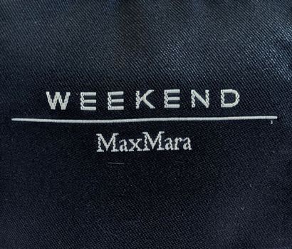 WEEKEND (MAX MARA)
Beige short quilted puffer-style...