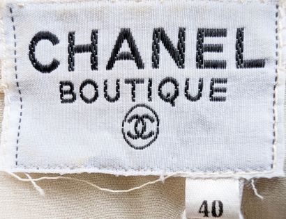 CHANEL - Boutique
Unbleached silk crepe wrap-style...