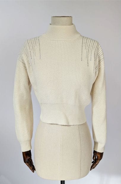 LIU JO
Cream-white cropped wool sweater embellished...