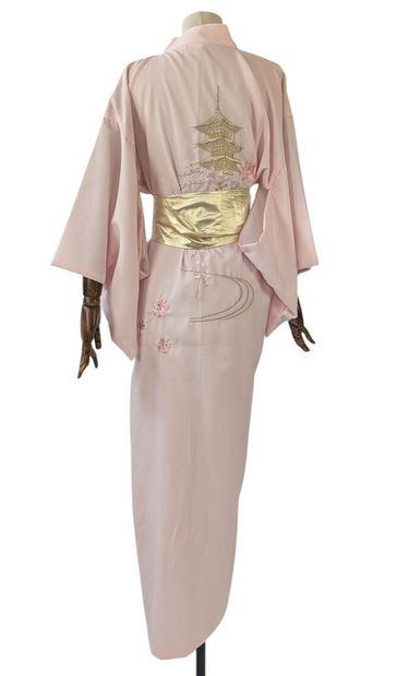ICHI-BAN, Japan
Pink kimono embroidered with...