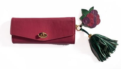 DCH - Divina Castidad Handbags
Pink leather...