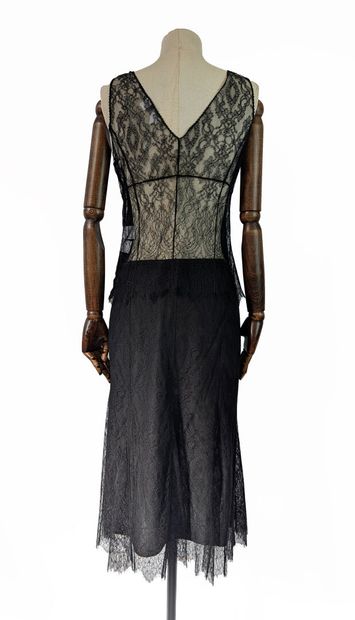 MAX MARA
Three-piece black lace set:
- Fitted...