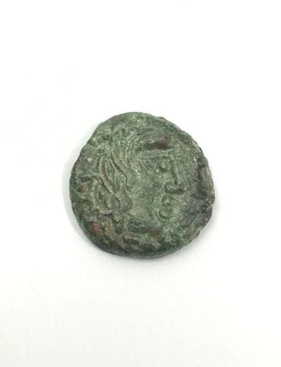 Gauloises. Carnutes Bronze à l’aigle (Lt...