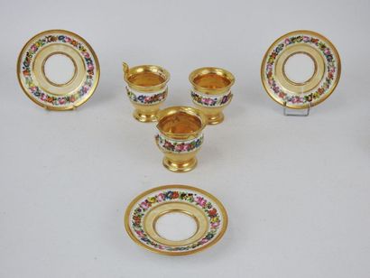 Manufacture DARTE Rue Royale: Trois tasses...