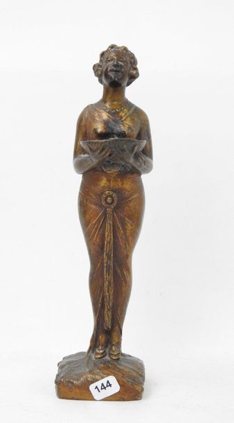 SUJET en régule patiné bronze représentant...