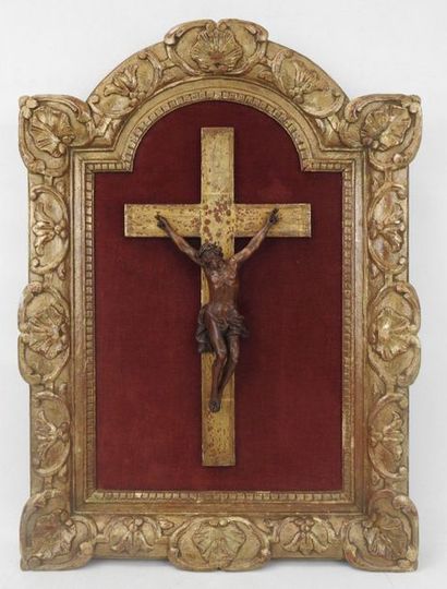 TABLEAU CRUCIFIX avec Christ en buis sculpté...