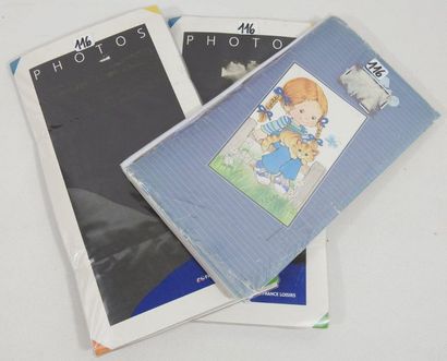 3 albums de cartes postales anciennes, France,...