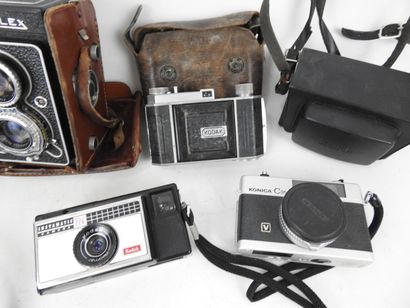 SIX APPAREILS photo dont :



- Voigtlander...