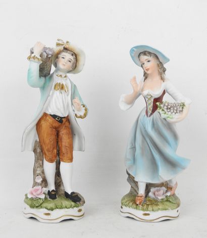 CAPODIMONTE: deux personnages en biscuit...
