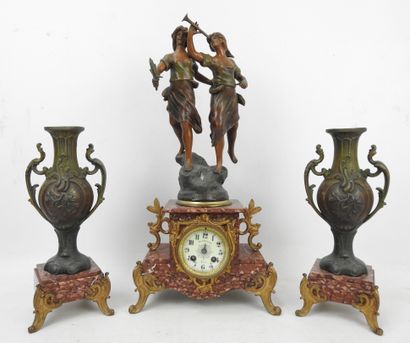 GARNITURE DE CHEMINEE en régule 