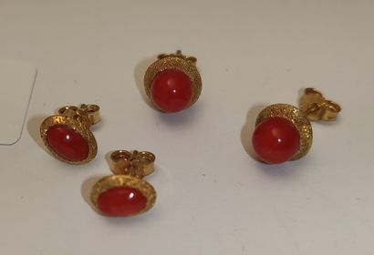 LOT en or jaune brossé 18K (750 millièmes)...