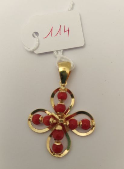 PENDENTIF en or jaune 18K (750 millièmes)...