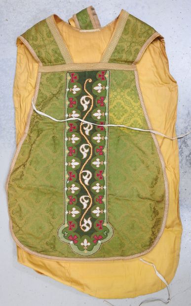 CHASUBLE romaine - paramentique en tissu...