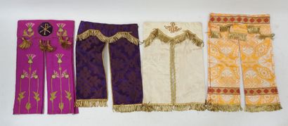 QUATRE CONOPEES de tabernacle en tissu et...