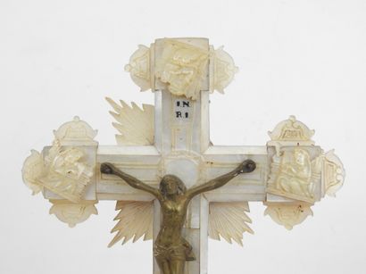 CROIX DE JERUSALEM en bois et plaquette de...