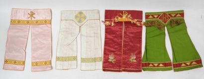 QUATRE CONOPEES de tabernacle en tissu et...