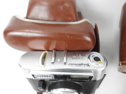 SIX APPAREILS photo dont :



- Voigtlander...