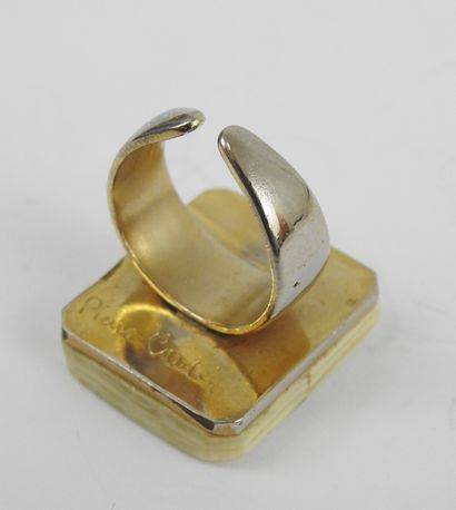 Pierre CARDIN : bague en métal argenté doré,...