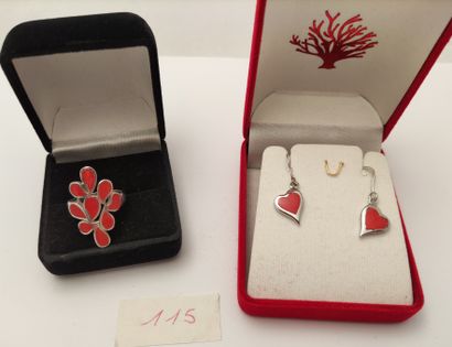LOT en argent (925 millièmes) et corail rouge...