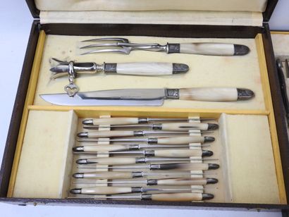 APOLLO: Ménagère en métal de 24 couteaux...
