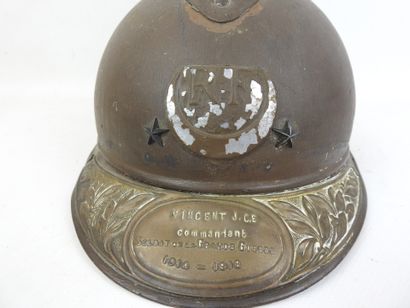 FRANCE. Casque Adrian modèle 1915 de l'armée...