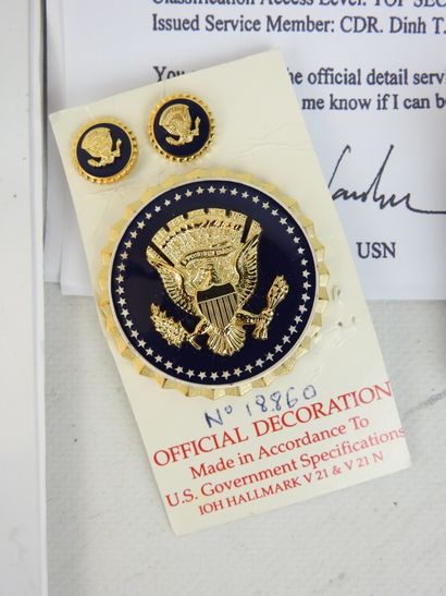 
ETATS-UNIS. Insigne officiel des services...