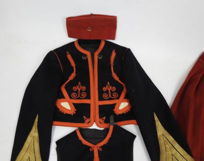 FRANCE. Tenue de tradition de sergent-chef...