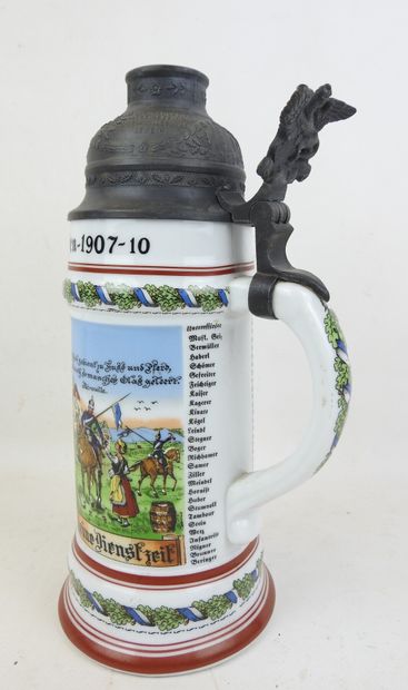 ALLEMAGNE. Chope de réserviste en porcelaine...