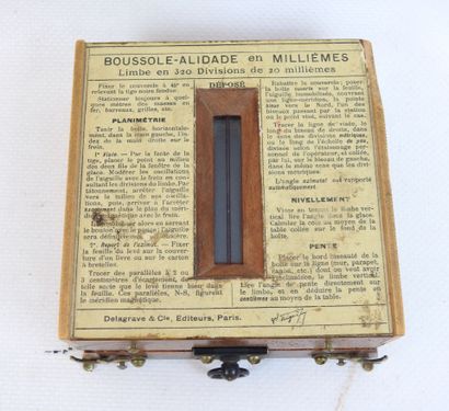 FRANCE. Boussole-alidade, système du général...