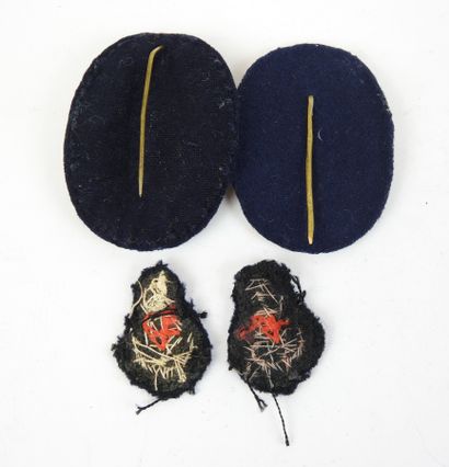 ALLEMAGNE. Suite de 2 insignes de casquette...